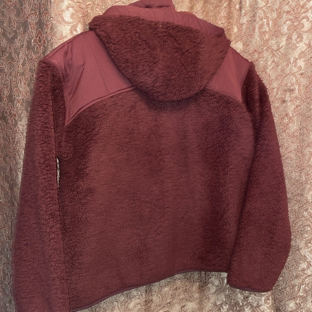 NWT Natural Reflections Size Medium.  Women's Deep Burgundy Teddy Jacket - Picture 2 of 5